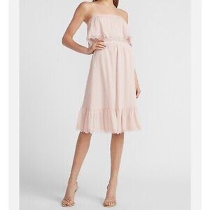 Express Small Elegant Strapless Dusty Pink Dress with lace detail, lined